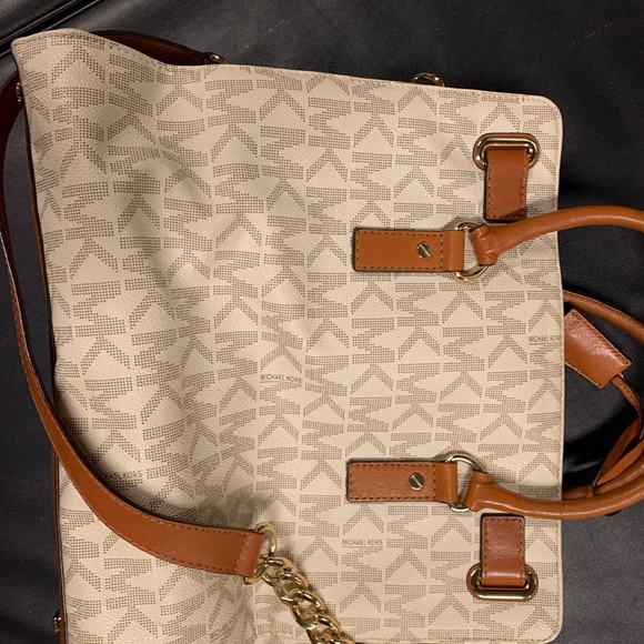 Micheal kors handbag in amazing condition - Picture 5 of 6